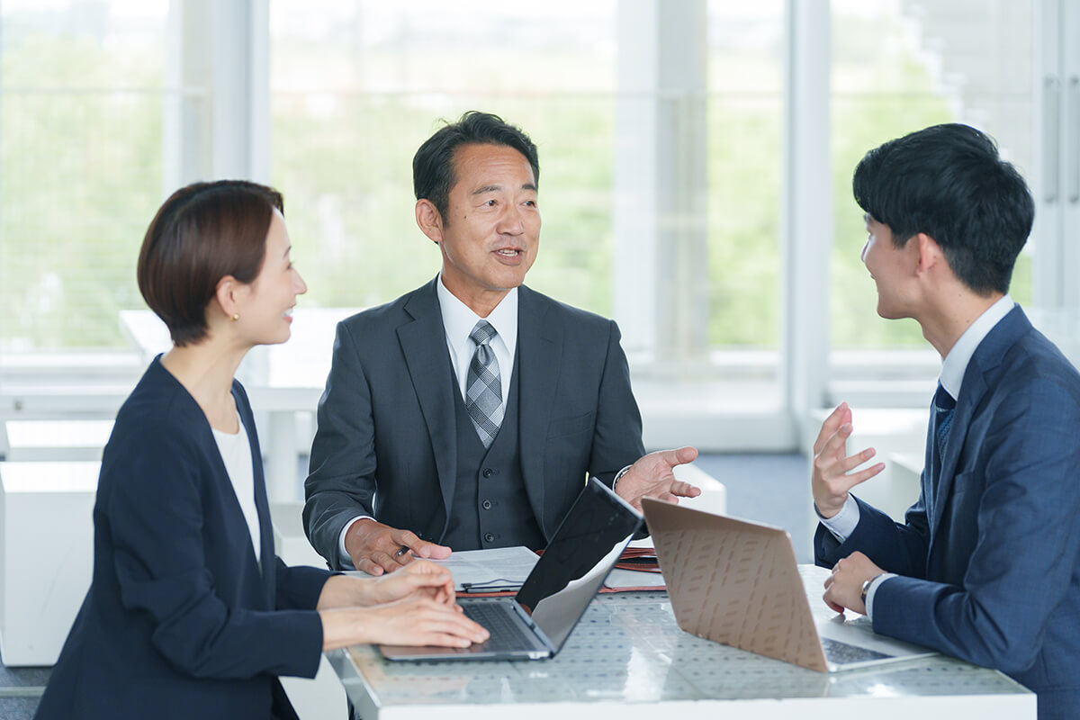 士業（司法書士・調査士）との連携で登記・境界トラブルなどの対応も可能